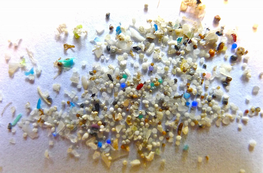 microplastiques-oceans